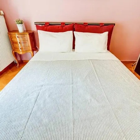 One Block From The Sea 10'minutes From Acropolis Apartment Athens